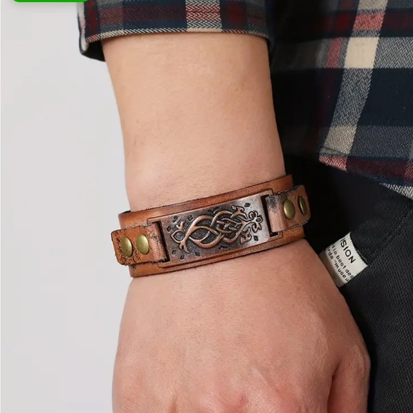 NEW Viking Rune Men's Wide Leather Bracelet - Picture 3 of 9